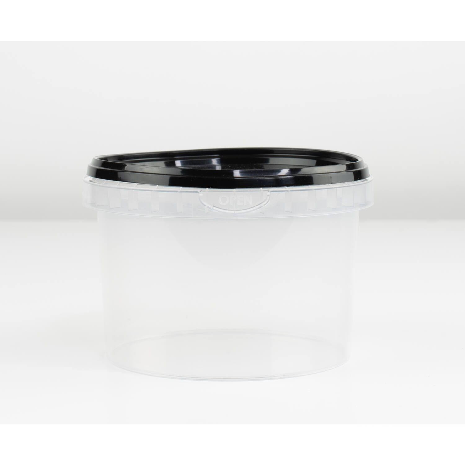 SOEPPOT MET ZWARTE DEKSEL 565ml  290st